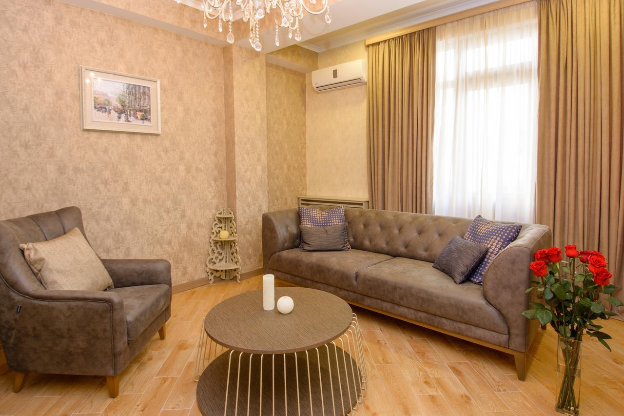 Dat Exx Apartments Tbilisi Esterno foto