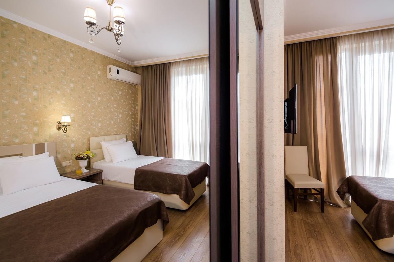 Dat Exx Apartments Tbilisi Esterno foto