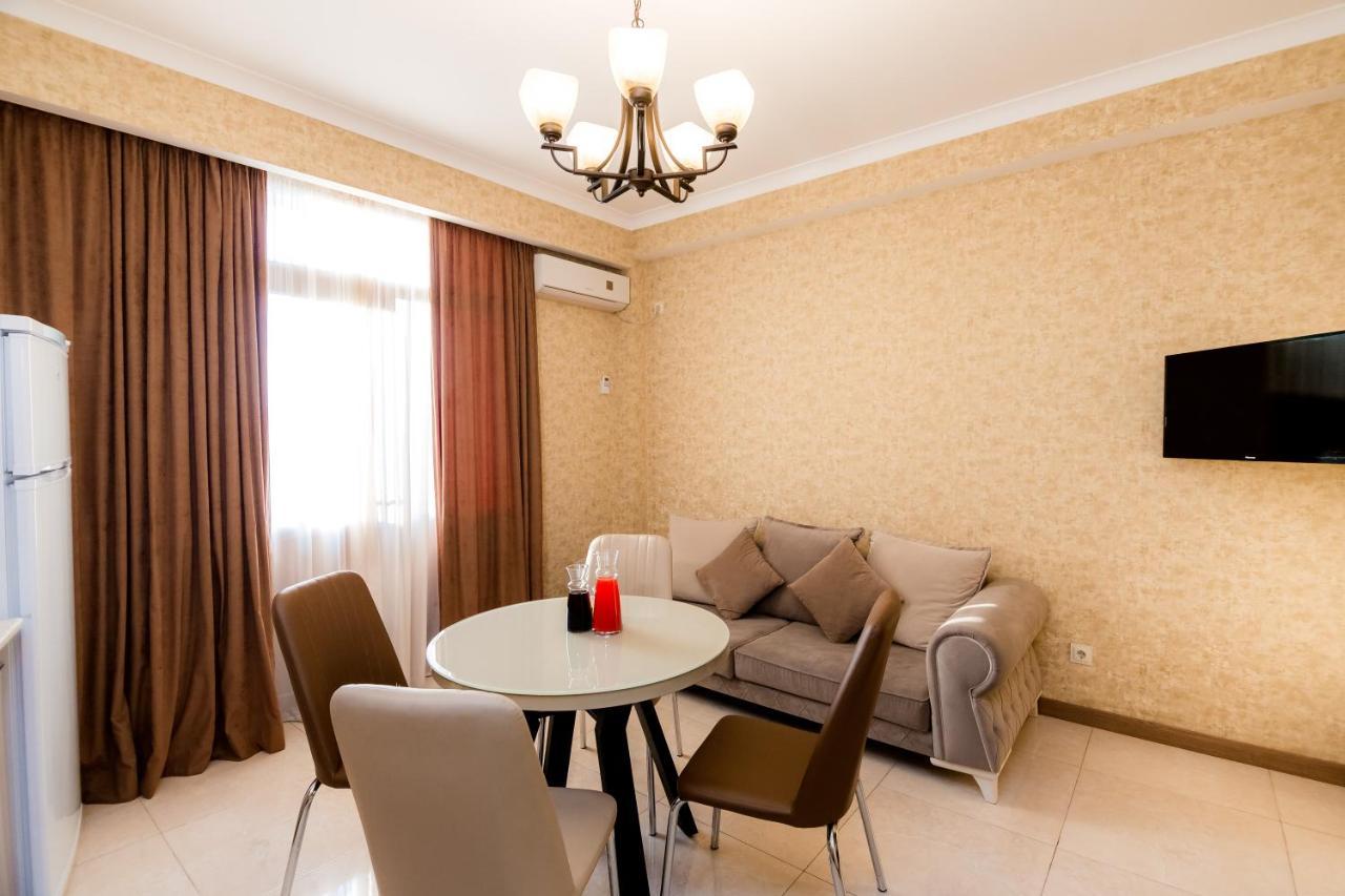 Dat Exx Apartments Tbilisi Esterno foto