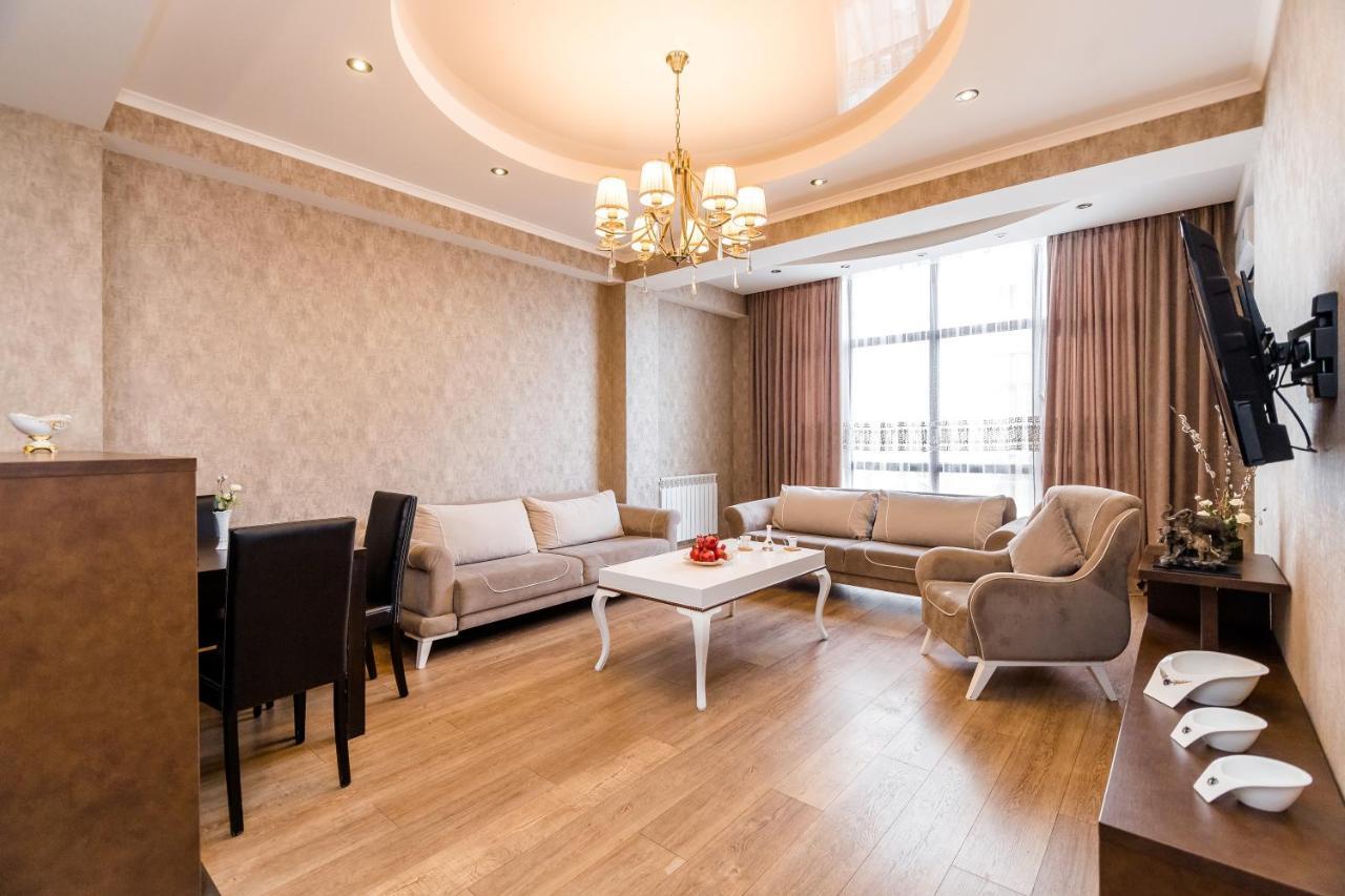 Dat Exx Apartments Tbilisi Esterno foto